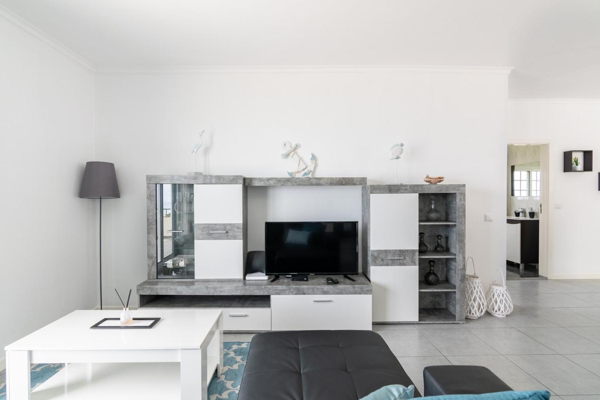 Apartment Esterinha's Ocean By Galmi